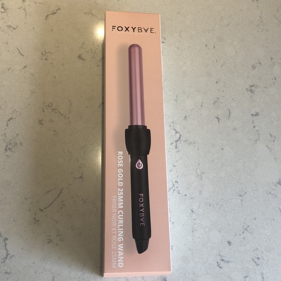 Brand new FOXYBAE Rose Gold 25mm Curling Wand - Picture 2 of 3